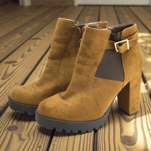 Crown Vintage Platform Chunky Heel Ankle Boots, Side Zip Up, Brown, Size 8.5